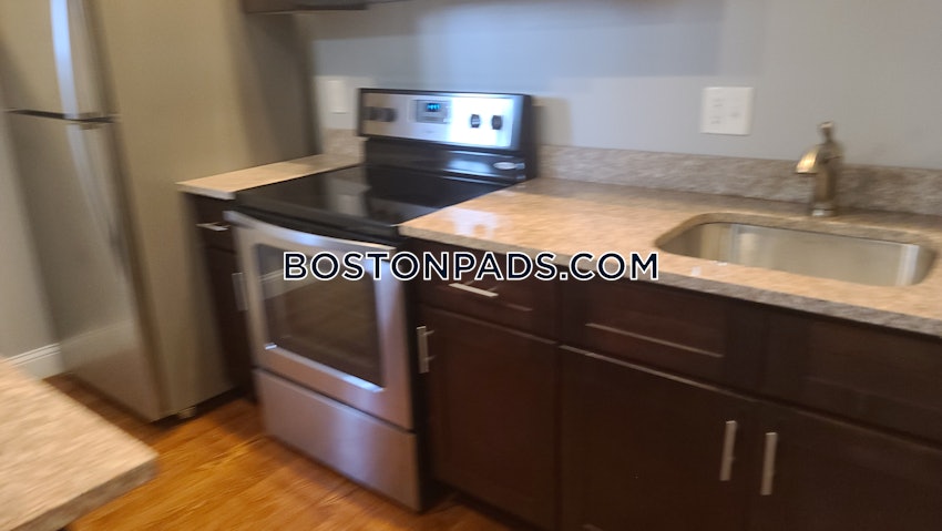 BOSTON - DORCHESTER/SOUTH BOSTON BORDER - 2 Beds, 1 Bath - Image 2