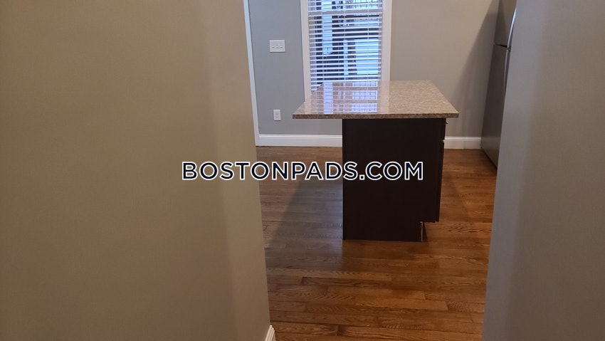 BOSTON - DORCHESTER/SOUTH BOSTON BORDER - 2 Beds, 1 Bath - Image 30