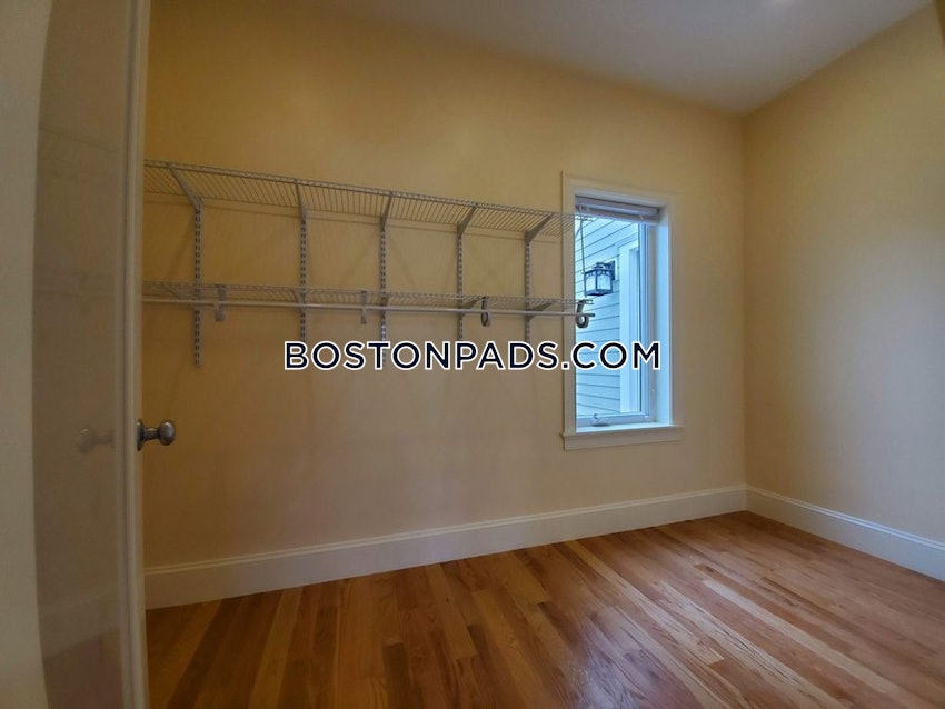 BOSTON - BRIGHTON - OAK SQUARE - 4 Beds, 3.5 Baths - Image 10