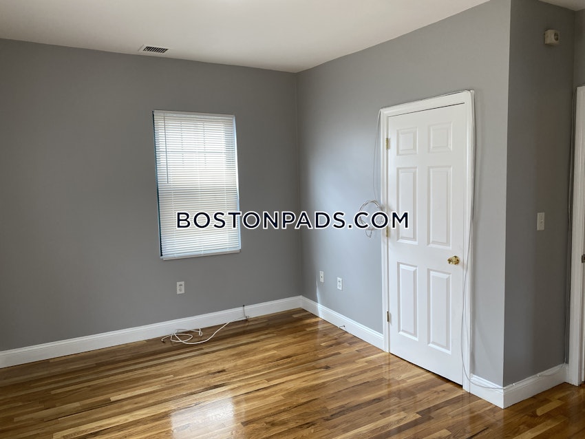 BOSTON - SOUTH BOSTON - ANDREW SQUARE - 4 Beds, 1 Bath - Image 10