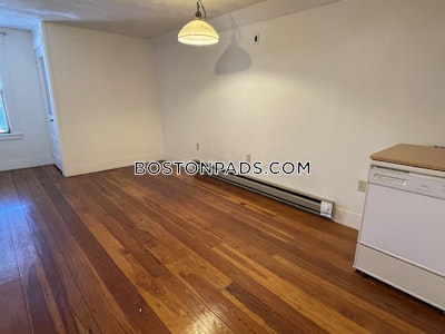 Somerville Apartment for rent 1 Bedroom 1 Bath  Davis Square - $2,150 No Fee