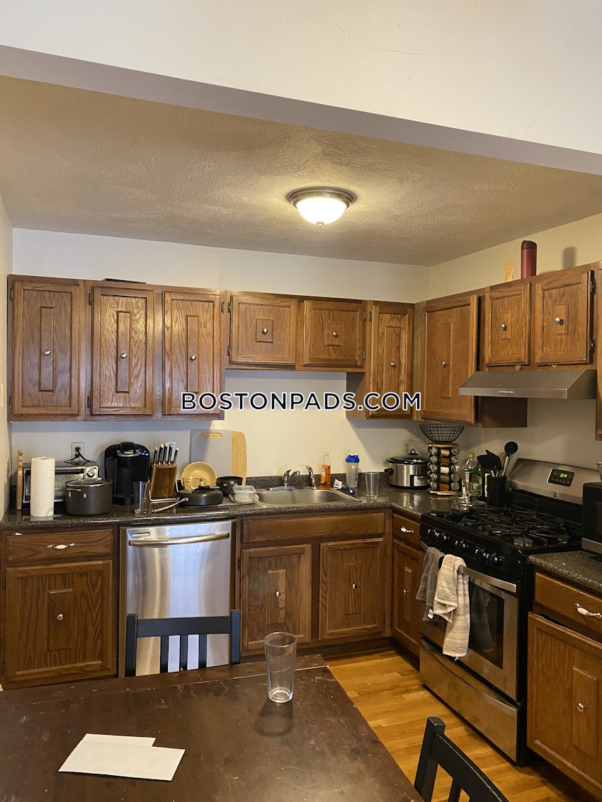 BOSTON - SOUTH END - 3 Beds, 1 Bath - Image 3