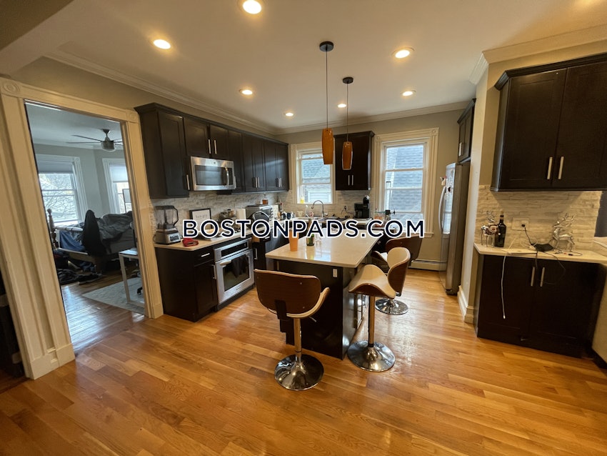 BOSTON - DORCHESTER/SOUTH BOSTON BORDER - 4 Beds, 2 Baths - Image 3