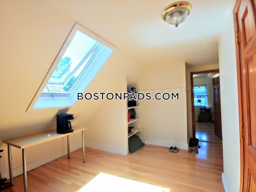 BOSTON - LOWER ALLSTON - 5 Beds, 2 Baths - Image 13