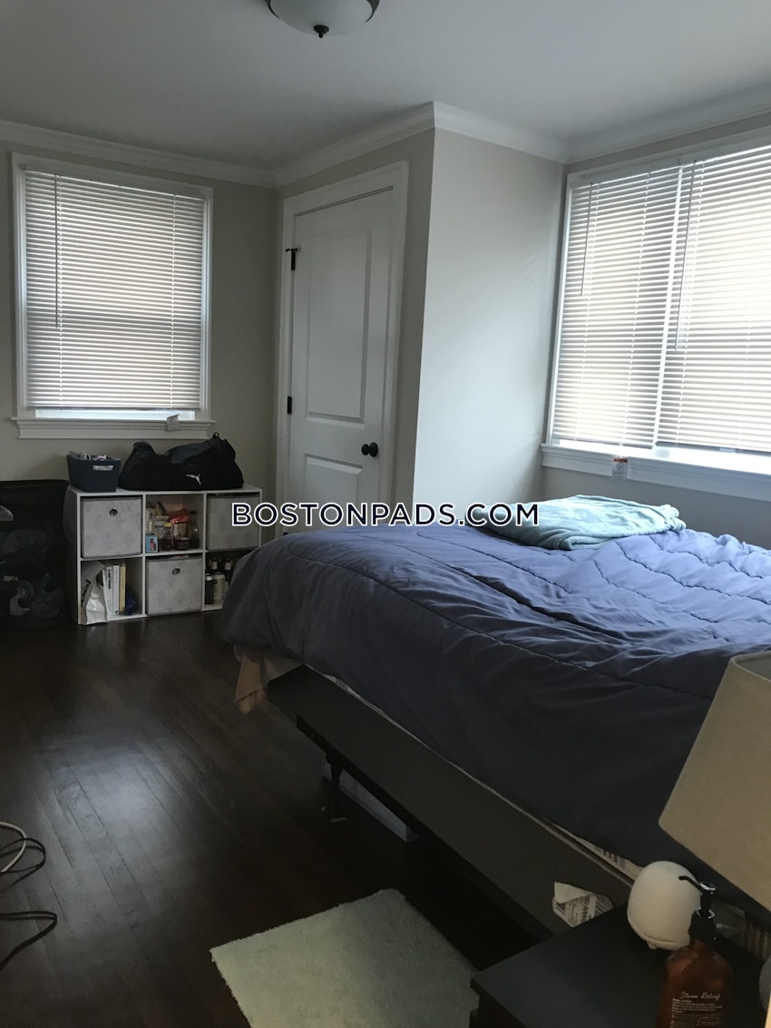 BOSTON - BRIGHTON - OAK SQUARE - 4 Beds, 1 Bath - Image 6