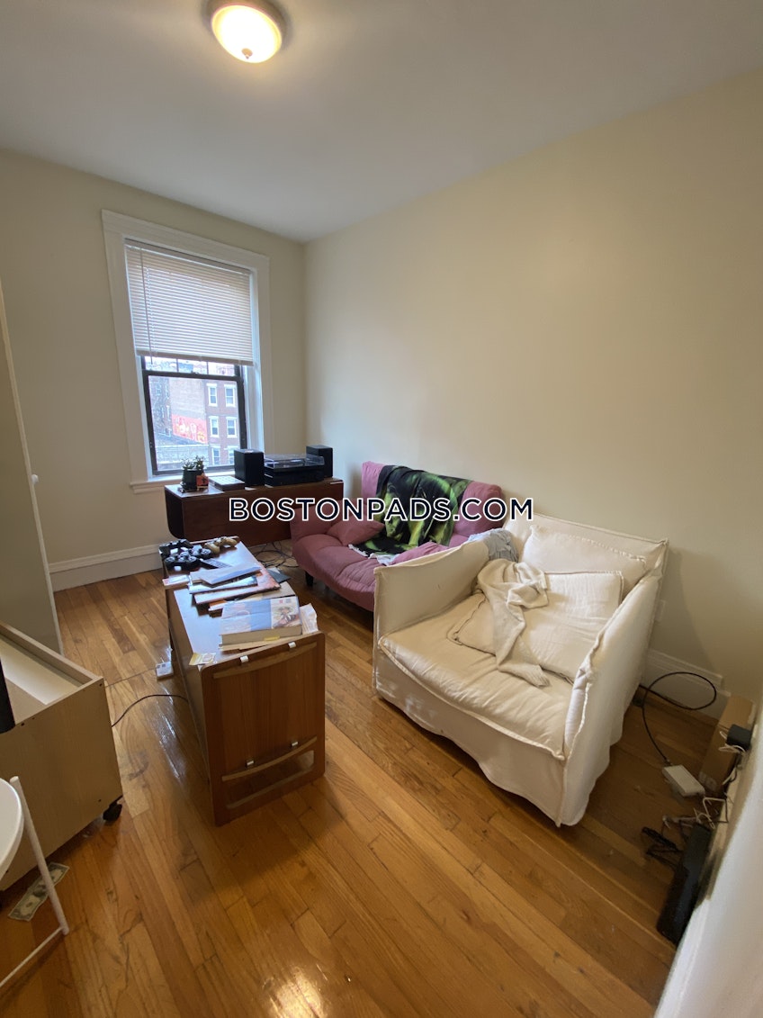 Boston - $4,100+ /month