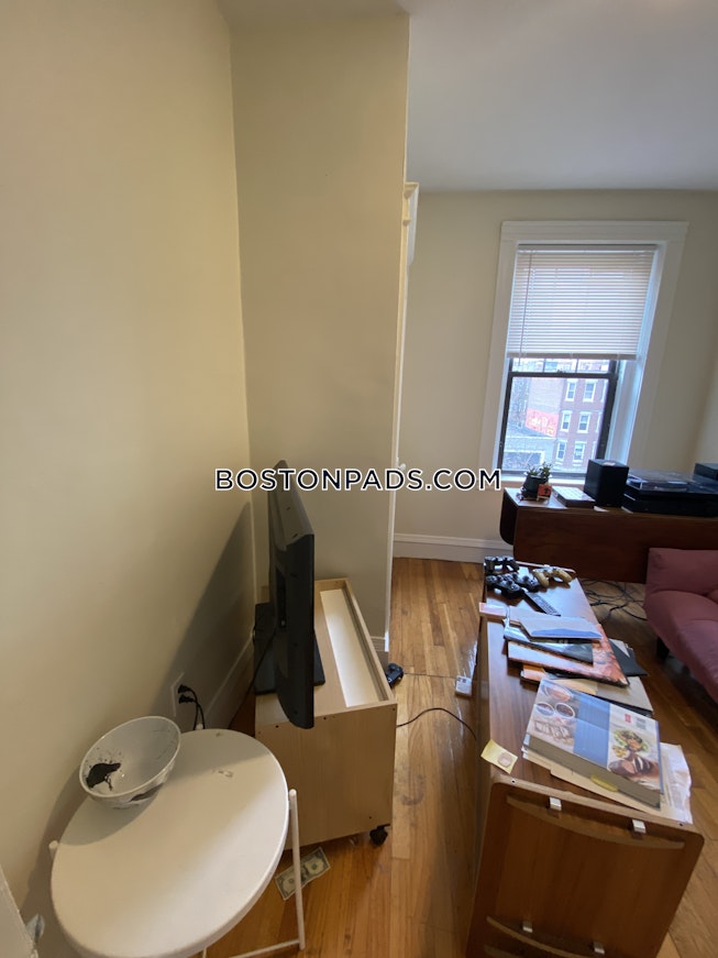 Boston - $4,100+ /mo
