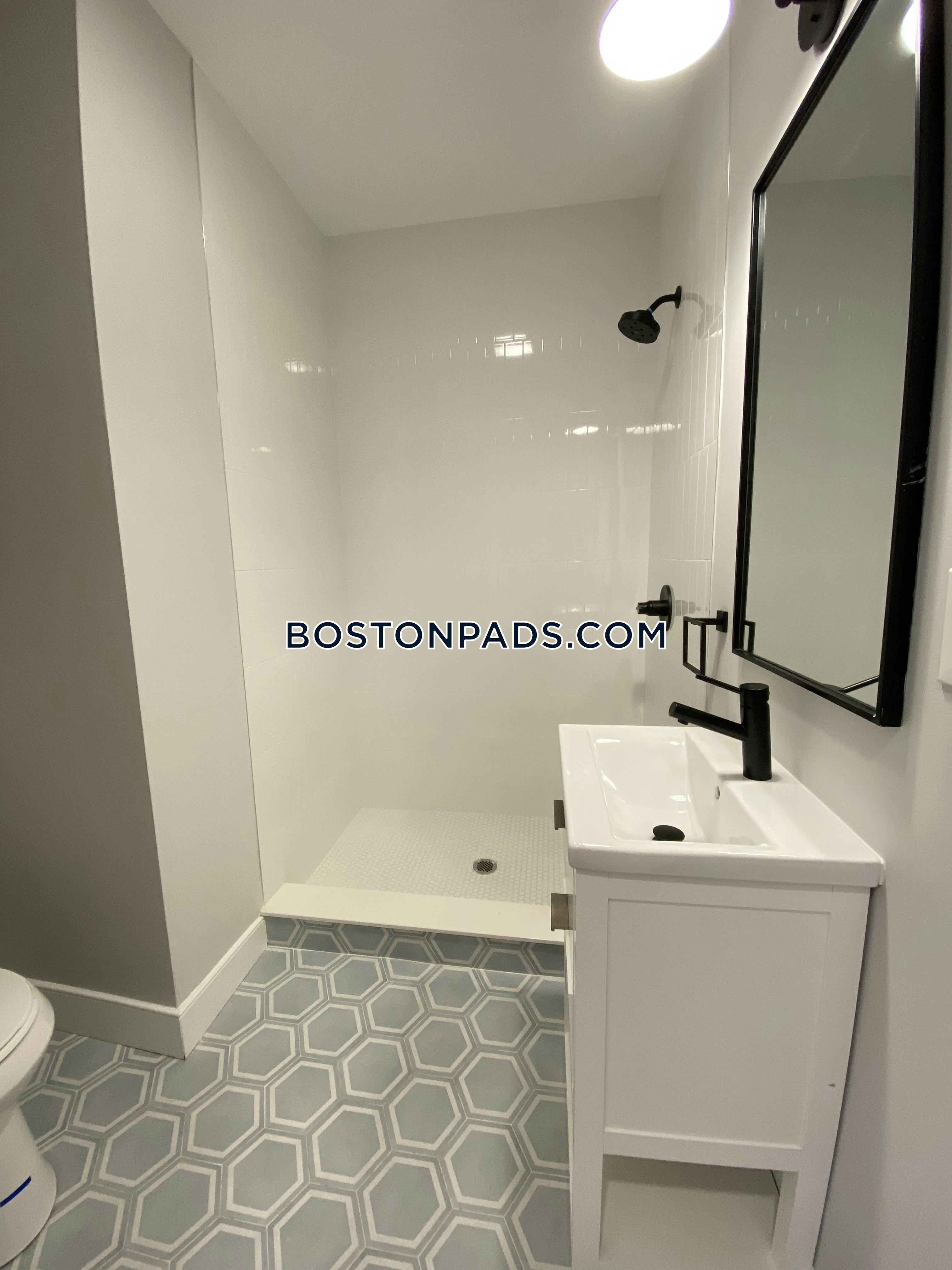 Boston - 4 Beds, 2 Baths