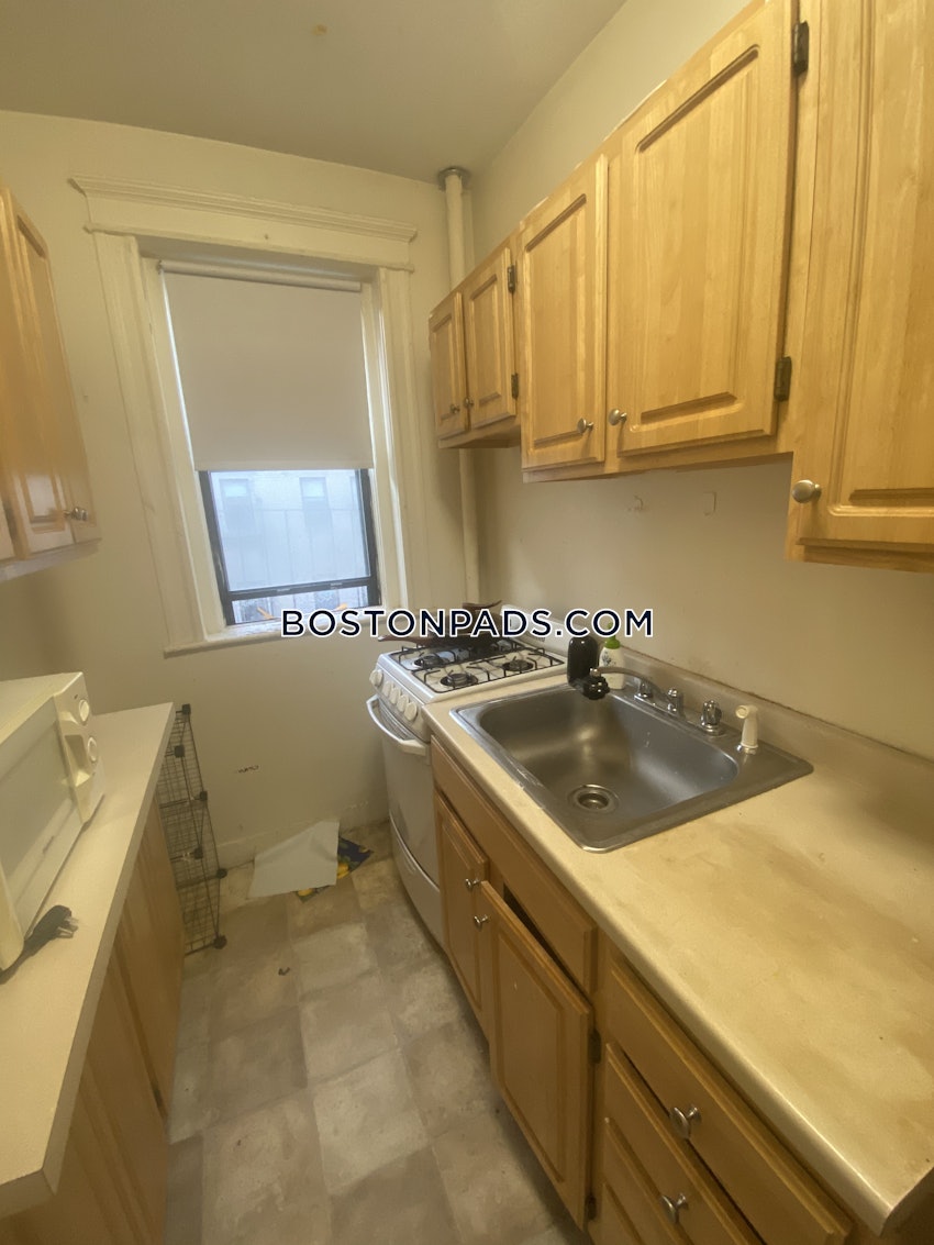 BOSTON - ALLSTON - 1 Bed, 1 Bath - Image 1