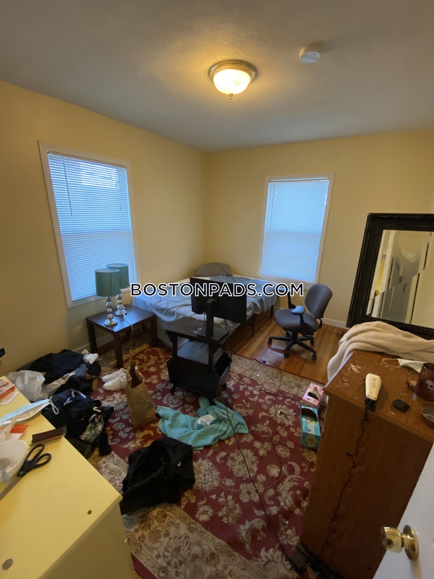 SOMERVILLE - SPRING HILL - 5 Beds, 2 Baths - Image 8