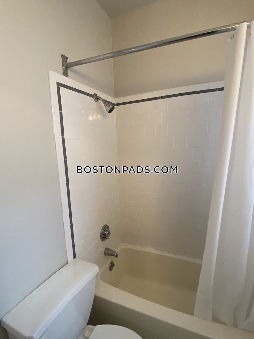 CAMBRIDGE - HARVARD SQUARE - 1 Bed, 1 Bath - Image 18