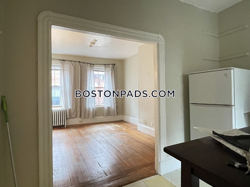 BOSTON - BEACON HILL - 1 Bed, 1 Bath - Image 15