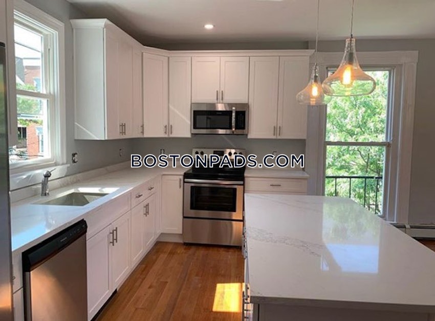 BOSTON - FORT HILL - 10 Beds, 4 Baths - Image 4