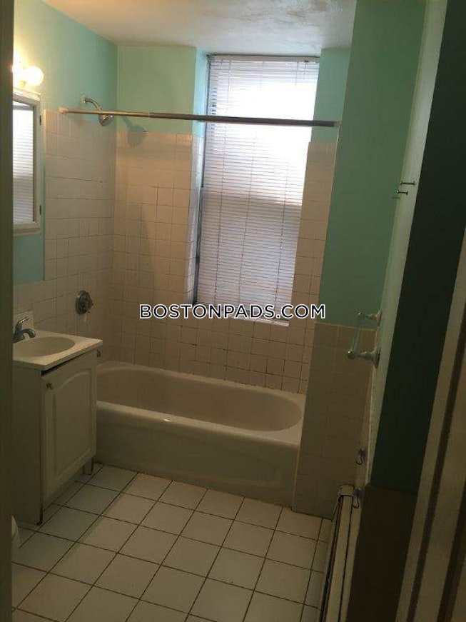 Boston - $3,900+ /mo