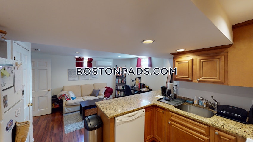 CAMBRIDGE - HARVARD SQUARE - 1 Bed, 1 Bath - Image 13