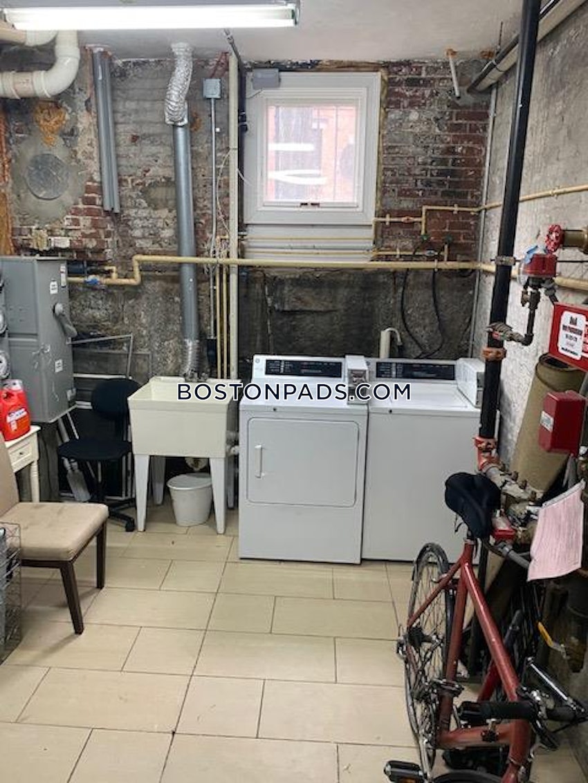 BOSTON - BACK BAY - 1 Bed, 1 Bath - Image 10