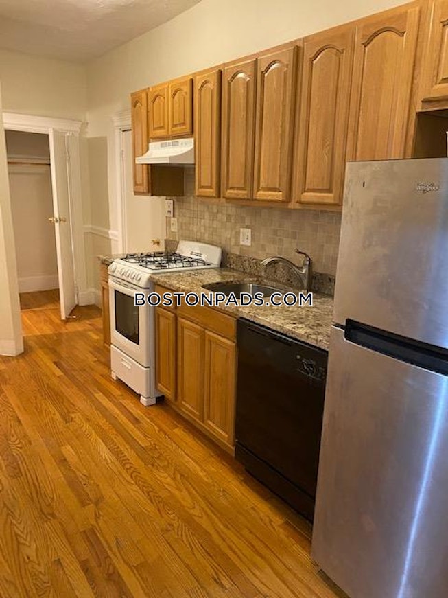 Boston - $4,700+ /mo