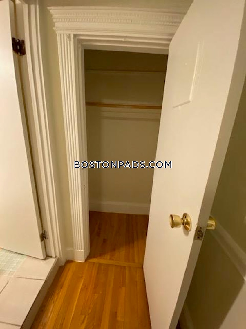 Boston - $4,700+ /month