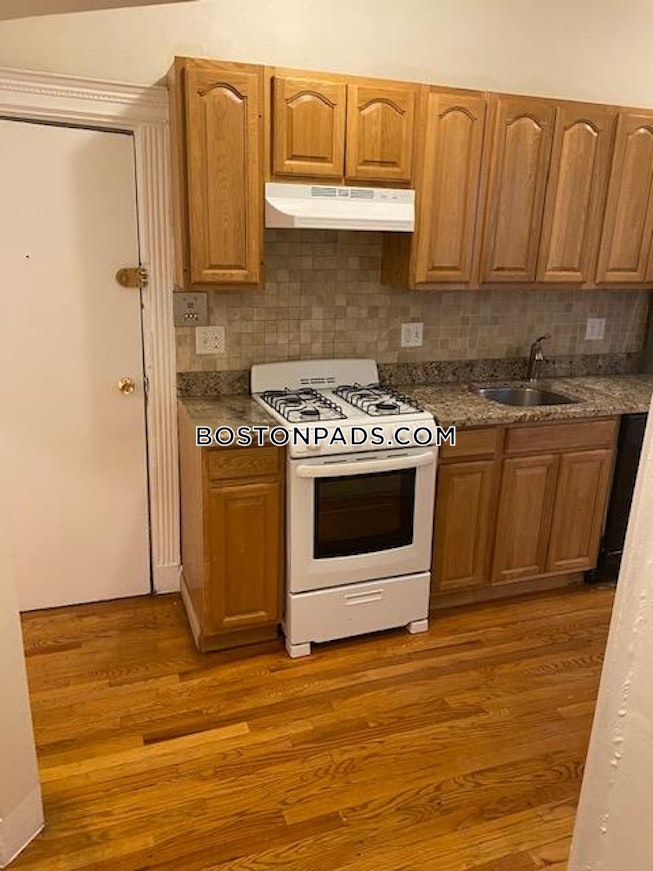 Boston - $4,700+ /mo