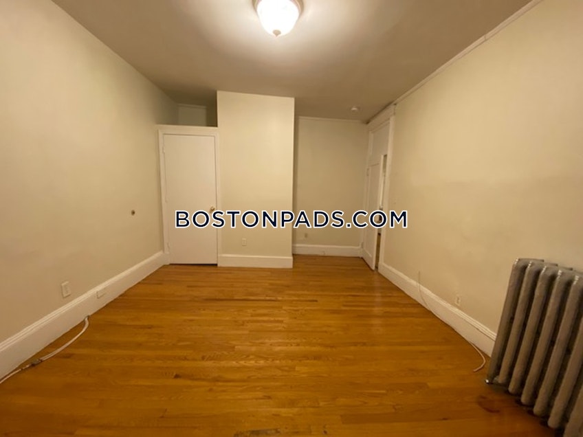 Boston - $4,700+ /month