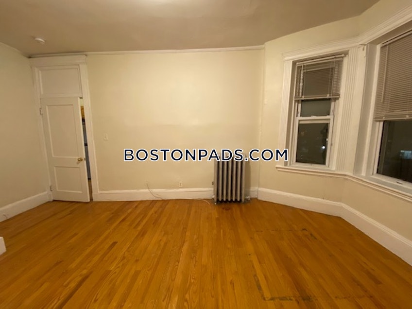 Boston - $4,700+ /month