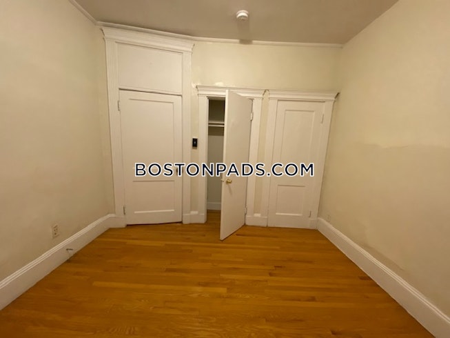 Boston - $4,700+ /mo