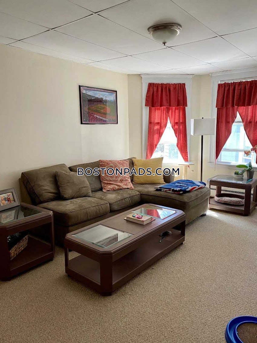 SOMERVILLE - WINTER HILL - 1 Bed, 1 Bath - Image 3