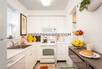 Thornton Rd. Brookline