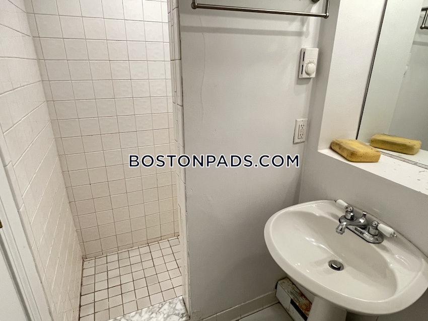 BOSTON - NORTH END - 3 Beds, 2 Baths - Image 38