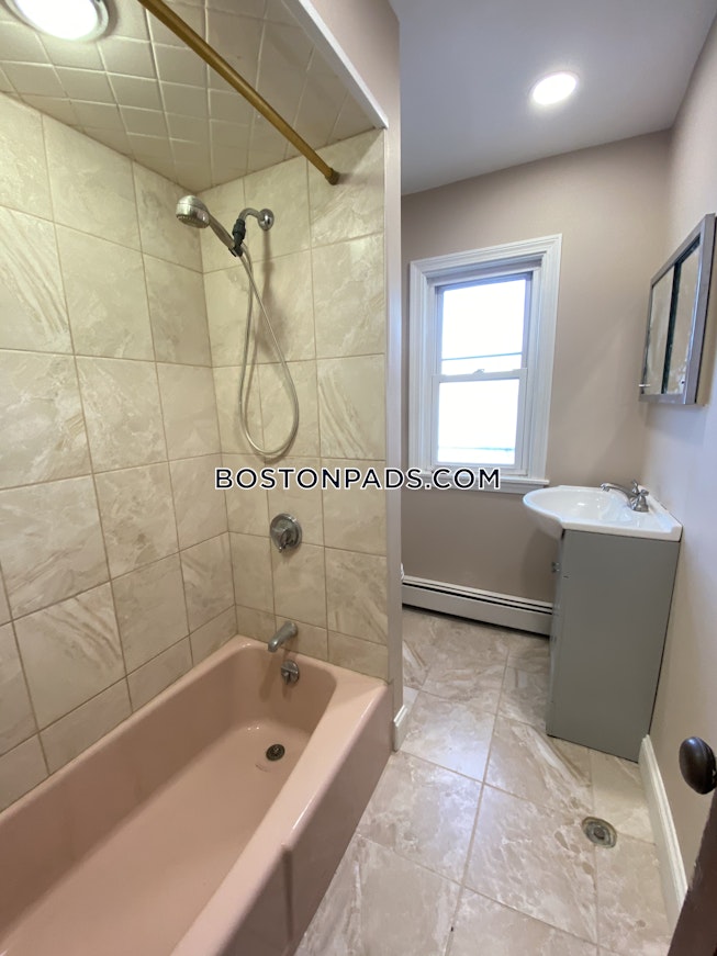 Medford - $2,900+ /mo