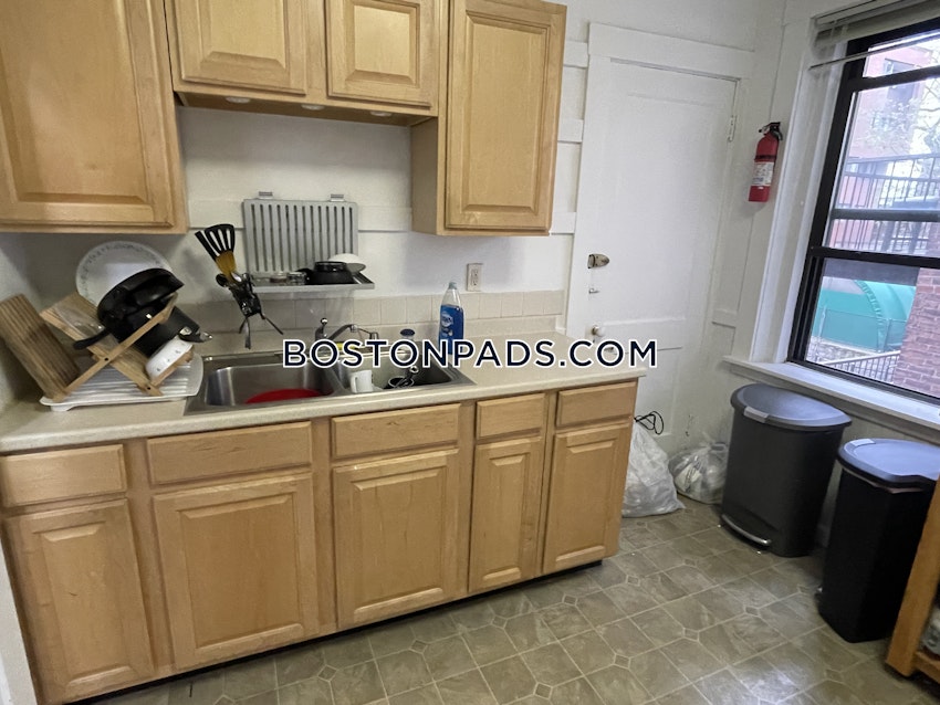 BOSTON - ALLSTON/BRIGHTON BORDER - 3 Beds, 1 Bath - Image 27