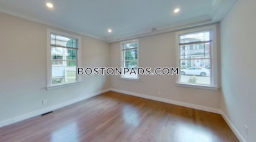 Boston - 4 Beds, 2 Baths