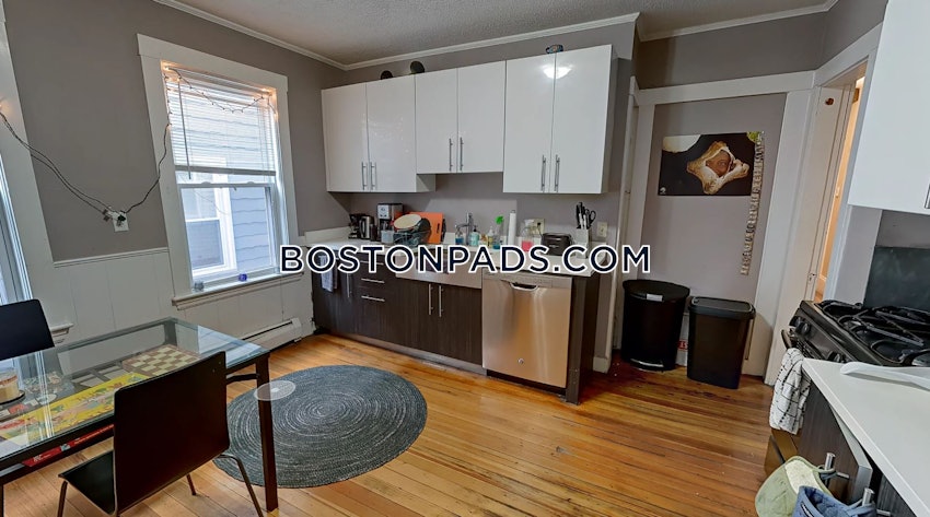 SOMERVILLE - UNION SQUARE - 4 Beds, 1 Bath - Image 5