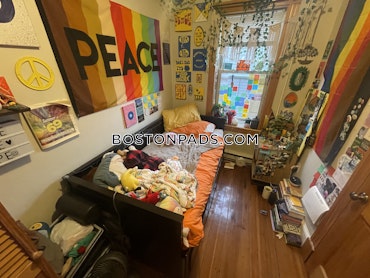 Boston - 2 Beds, 1 Baths