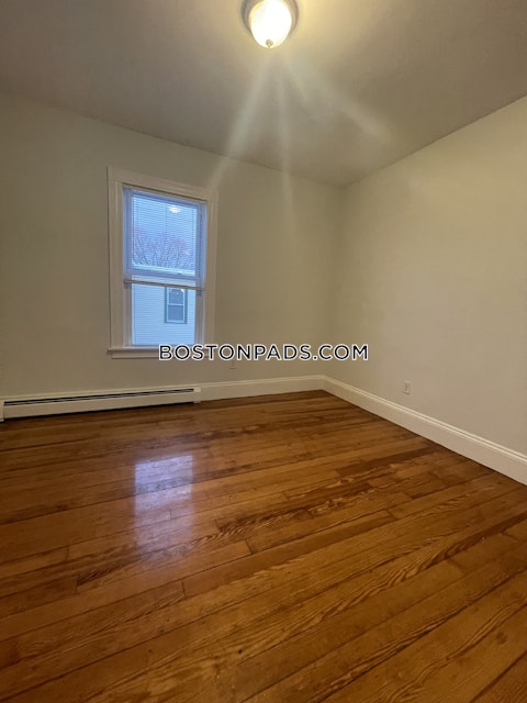 Romsey St. Boston photo 20