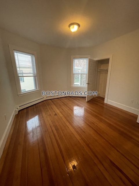 Romsey St. Boston photo 19