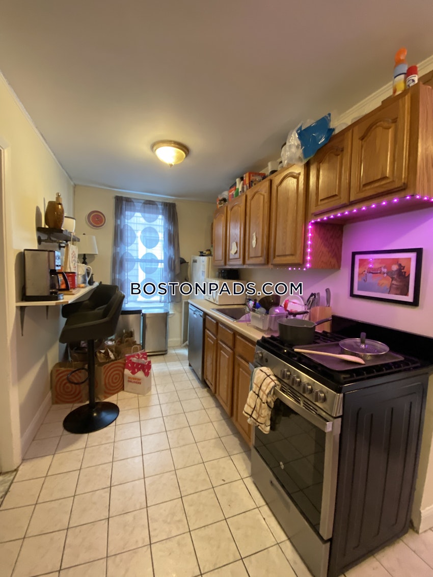 BROOKLINE- BOSTON UNIVERSITY - 2 Beds, 1 Bath - Image 7