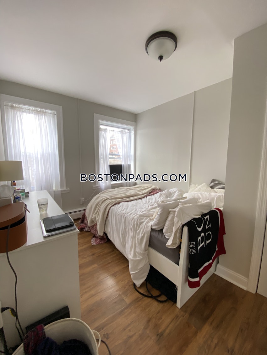 BOSTON - NORTH END - 3 Beds, 1 Bath - Image 27