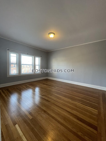 Boston - 4 Beds, 2 Baths