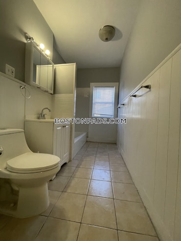 Boston - 4 Beds, 2 Baths