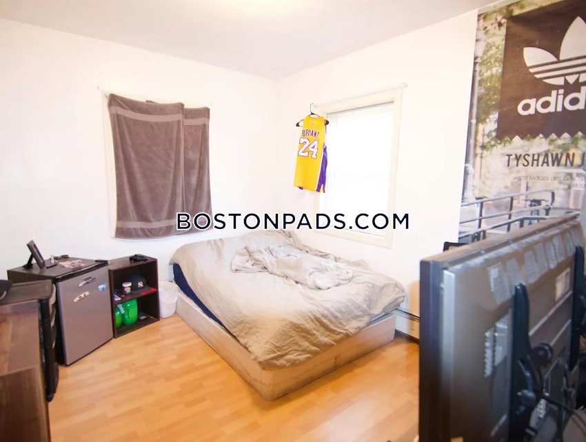 BOSTON - ALLSTON - 4 Beds, 2 Baths - Image 2