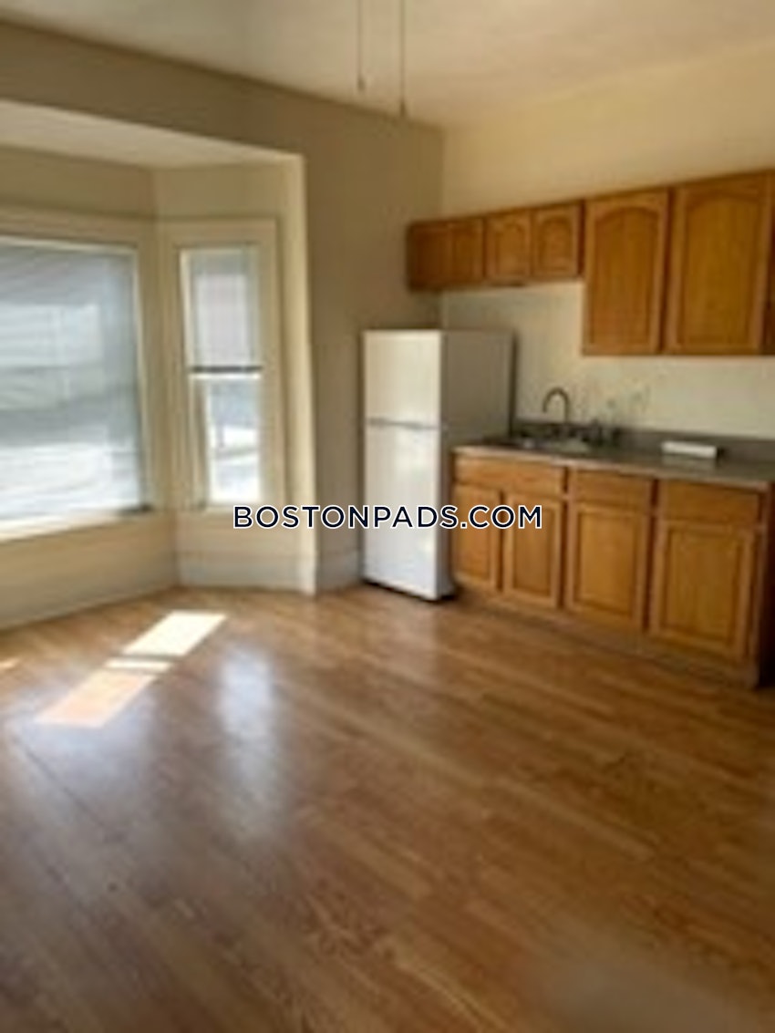 QUINCY - QUINCY CENTER - 1 Bed, 1 Bath - Image 1