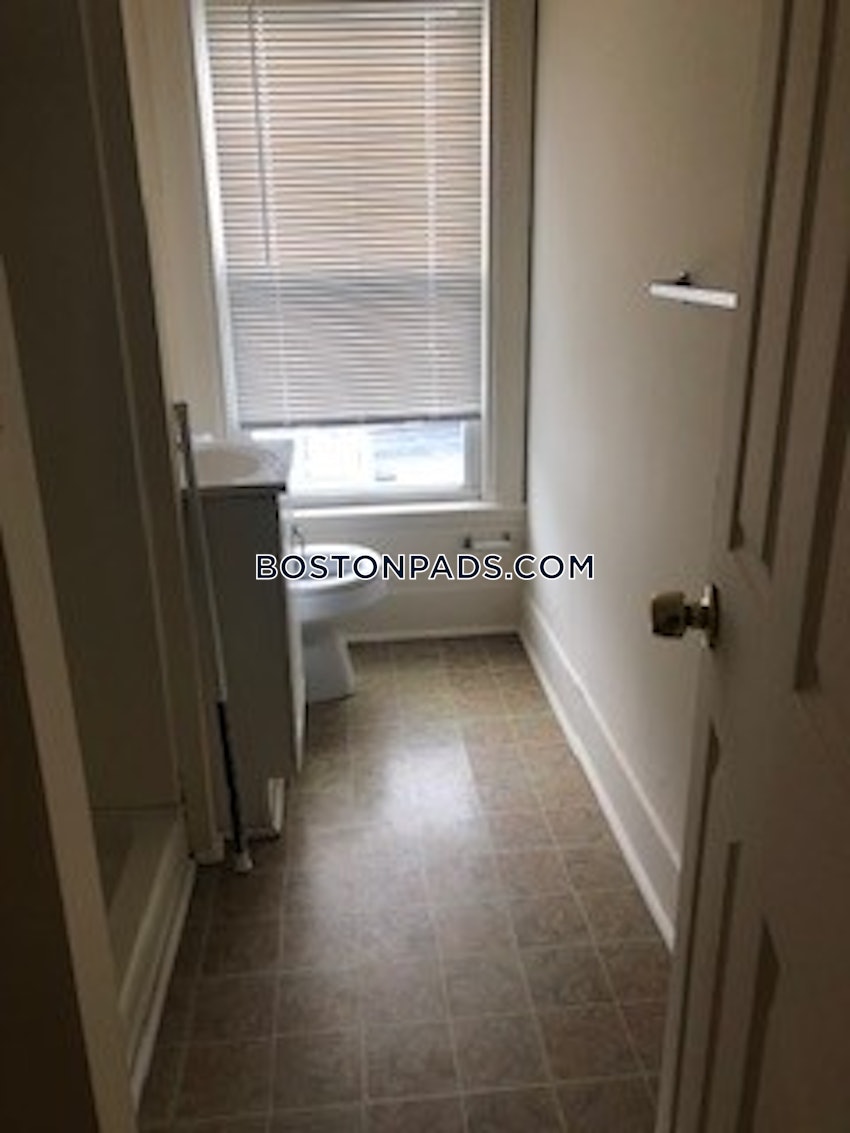 QUINCY - QUINCY CENTER - 1 Bed, 1 Bath - Image 8