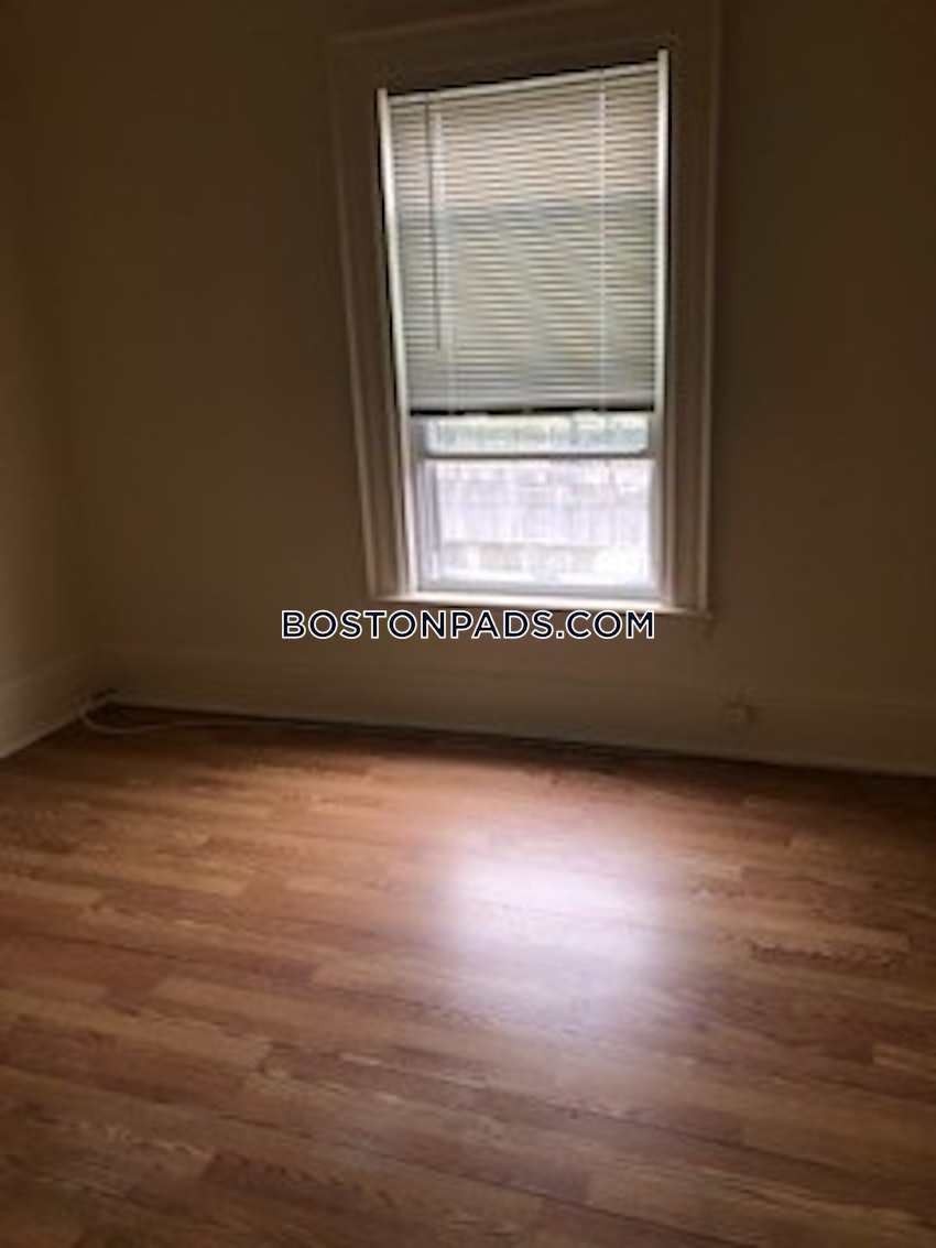 QUINCY - QUINCY CENTER - 1 Bed, 1 Bath - Image 7