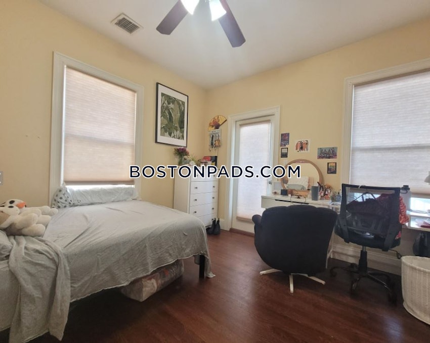 BOSTON - MISSION HILL - 4 Beds, 2 Baths - Image 5