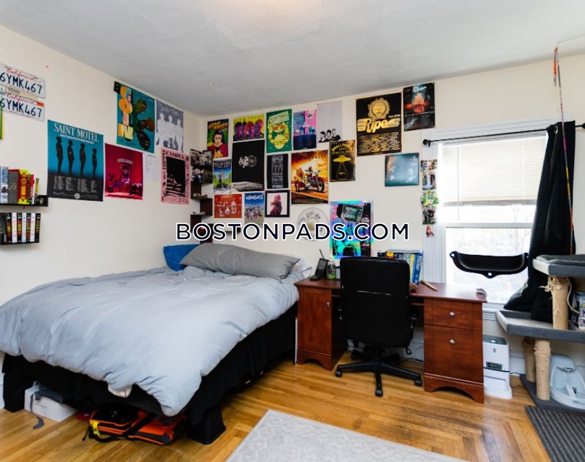 BOSTON - ALLSTON - 5 Beds, 2 Baths - Image 11