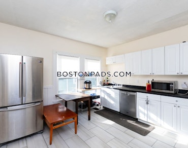 Boston - 5 Beds, 2 Baths