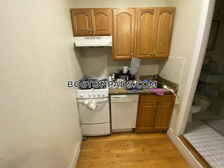 fenwaykenmore-apartment-for-rent-2-bedrooms-1-bath-boston-3450-8016595 