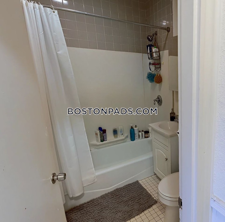 Winchester St., Medford