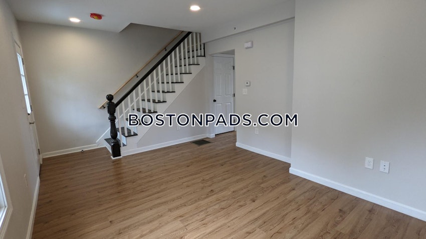 WALTHAM - 3 Beds, 2 Baths - Image 6